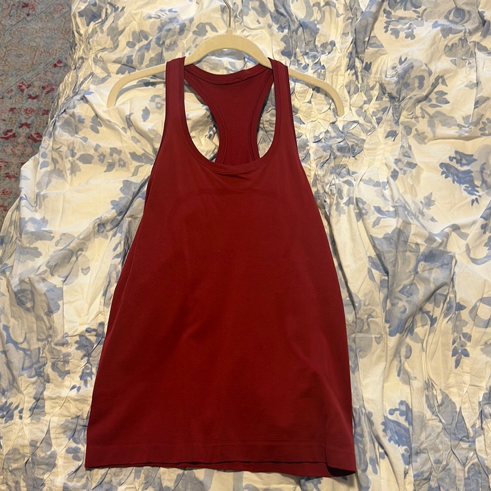 Maroon red lululemon swiftly tech tank top! Racer back